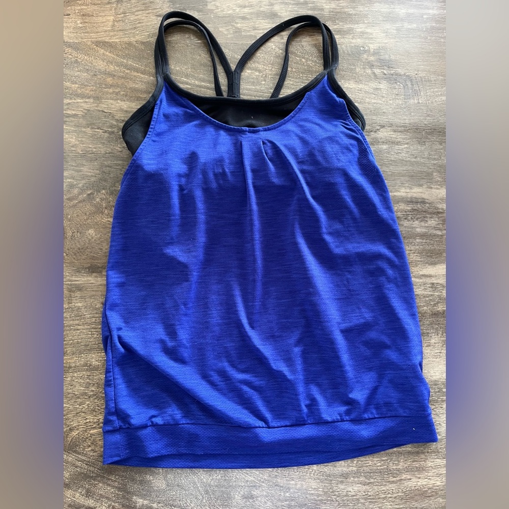 Athleta tank with built in bra
